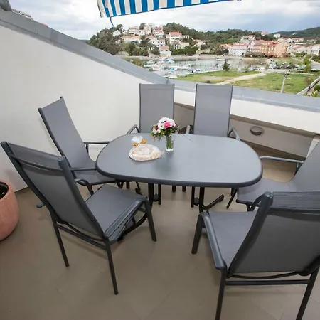 Apartment Sanja Rab Town